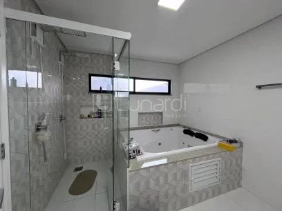 Casa com 4 Dormitórios - Miniatura - Lunardi Imóveis