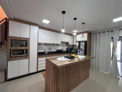 Casa com 4 Dormitórios - Miniatura - Lunardi Imóveis