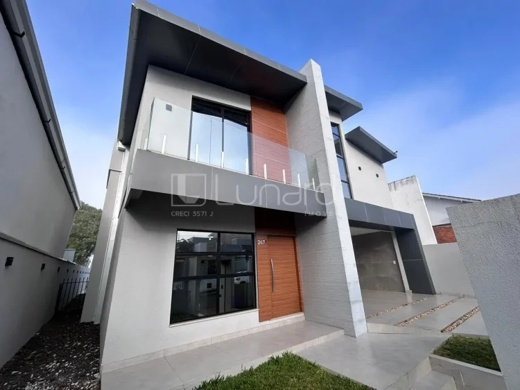 Casa com 4 Dormitórios - Lunardi Imóveis
