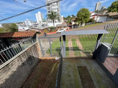 Casa com 3 Dormitórios - Miniatura - Lunardi Imóveis