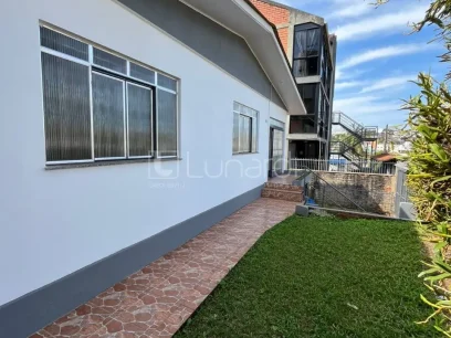 Casa com 3 Dormitórios - Miniatura - Lunardi Imóveis