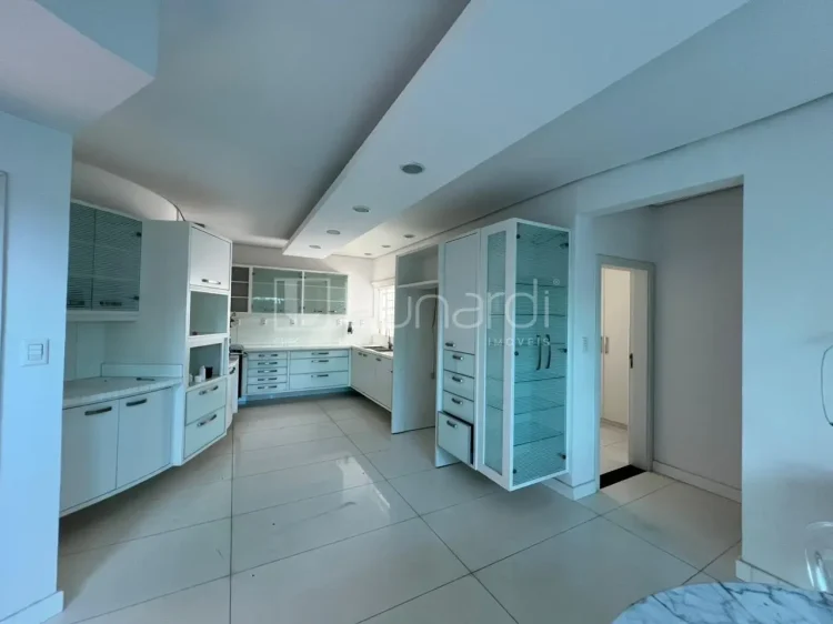 Casa com 3 Suítes - Lunardi Imóveis
