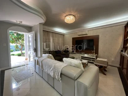 Casa com 4 Dormitórios - Miniatura - Lunardi Imóveis