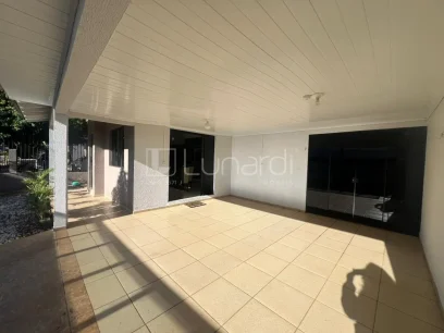 Casa com 3 Dormitórios - Miniatura - Lunardi Imóveis