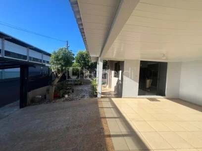 Casa com 3 Dormitórios - Miniatura - Lunardi Imóveis