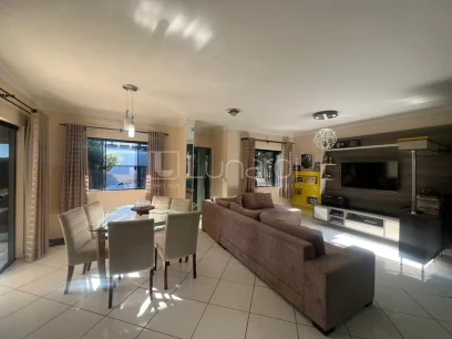 Casa com 3 Dormitórios - Miniatura - Lunardi Imóveis