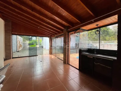 Casa com 3 Dormitórios - Miniatura - Lunardi Imóveis