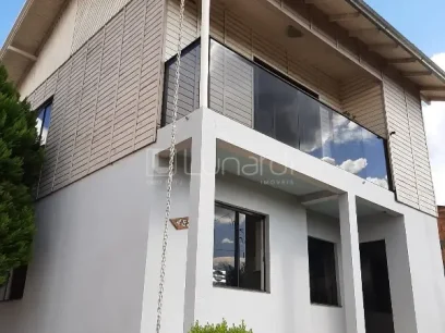 Casa com 3 Dormitórios - Miniatura - Lunardi Imóveis