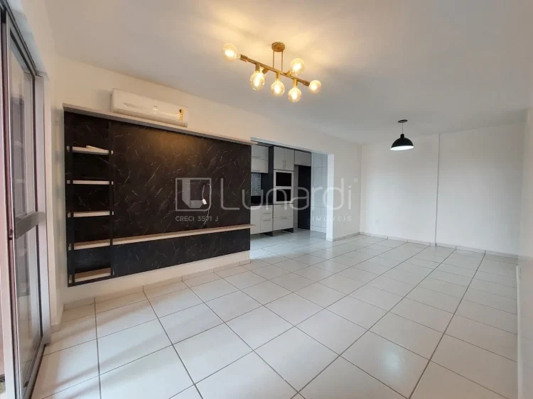 Apartamento com 2 Dormitórios - Lunardi Imóveis