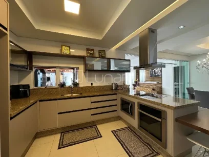Casa com 3 Dormitórios - Miniatura - Lunardi Imóveis