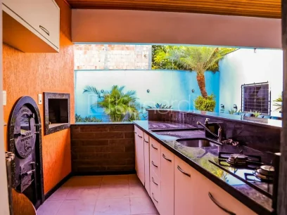 Casa com 3 Dormitórios - Miniatura - Lunardi Imóveis
