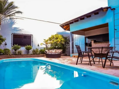 Casa com 3 Dormitórios - Lunardi Imóveis