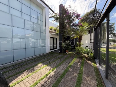 Casa com 2 Suítes - Miniatura - Lunardi Imóveis