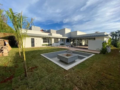Casa com 3 Suítes - Miniatura - Lunardi Imóveis
