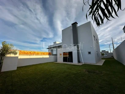 Casa com 2 Dormitórios - Miniatura - Lunardi Imóveis