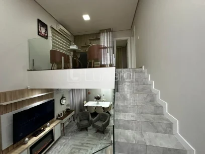 Casa com 2 Dormitórios - Miniatura - Lunardi Imóveis
