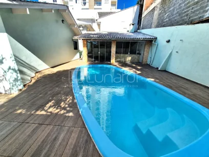 Casa com 3 Dormitórios - Miniatura - Lunardi Imóveis