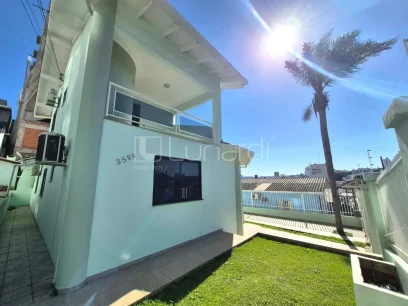 Casa com 3 Dormitórios - Miniatura - Lunardi Imóveis