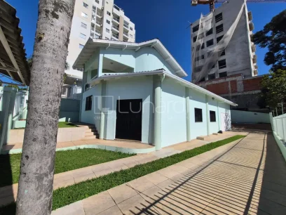 Casa com 3 Dormitórios - Miniatura - Lunardi Imóveis