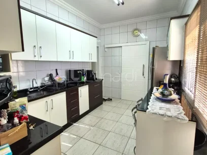 Casa com 3 Dormitórios - Miniatura - Lunardi Imóveis