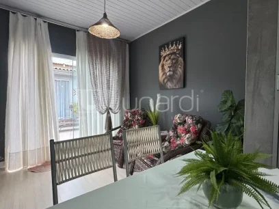 Casa com 2 Dormitórios - Miniatura - Lunardi Imóveis
