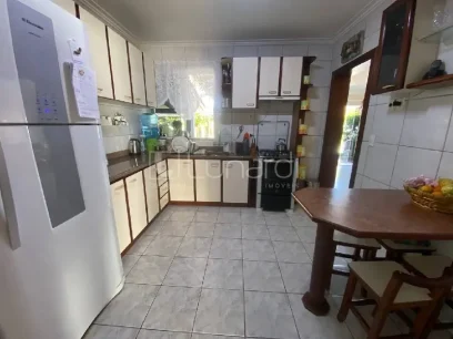 Casa com 3 Dormitórios - Miniatura - Lunardi Imóveis