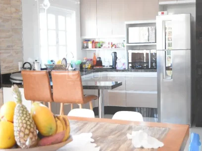 Casa com 2 Dormitórios - Miniatura - Lunardi Imóveis