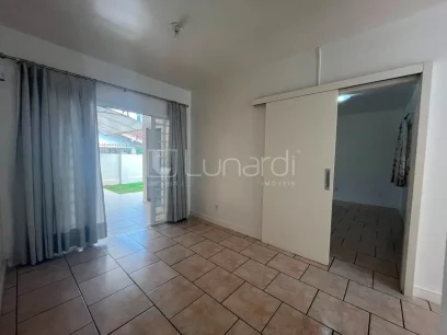 Casa com 3 Dormitórios - Miniatura - Lunardi Imóveis