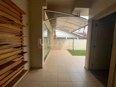 Casa com 3 Dormitórios - Miniatura - Lunardi Imóveis