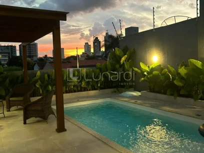 Casa com 3 Dormitórios - Lunardi Imóveis
