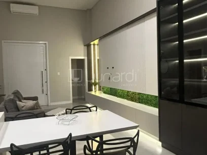 Casa com 3 Dormitórios - Miniatura - Lunardi Imóveis