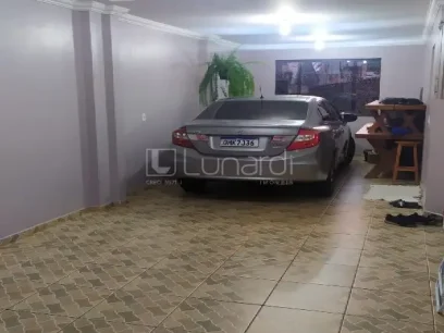 Casa com 3 Dormitórios - Miniatura - Lunardi Imóveis