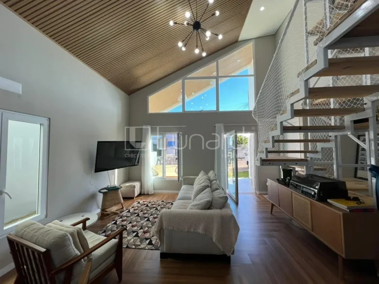 Casa com 3 Dormitórios - Lunardi Imóveis