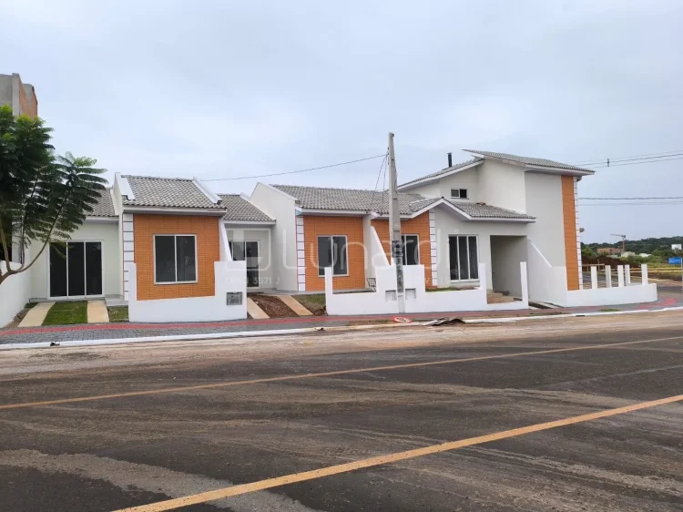 Casa com 2 Dormitórios - Lunardi Imóveis