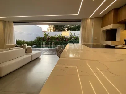 Casa com 3 Suítes - Miniatura - Lunardi Imóveis
