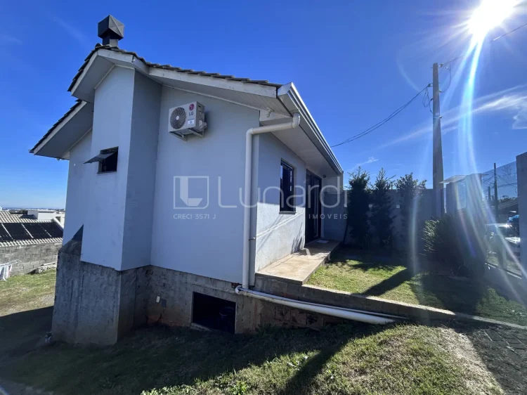 Casa com 2 Dormitórios - Lunardi Imóveis