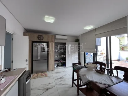 Casa com 2 Suítes - Miniatura - Lunardi Imóveis