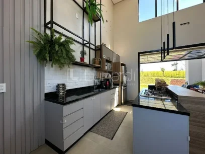 Casa com 4 Suítes - Miniatura - Lunardi Imóveis