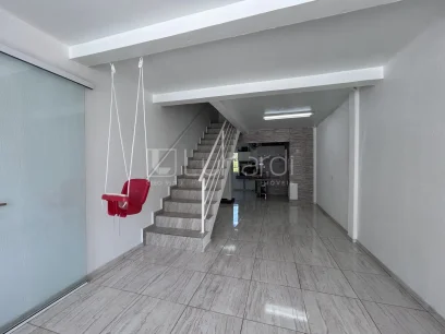 Casa com 3 Dormitórios - Miniatura - Lunardi Imóveis