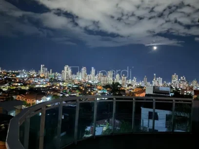 Casa com 4 Suítes - Miniatura - Lunardi Imóveis