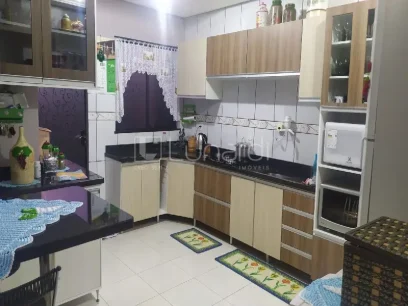 Casa com 3 Dormitórios - Miniatura - Lunardi Imóveis