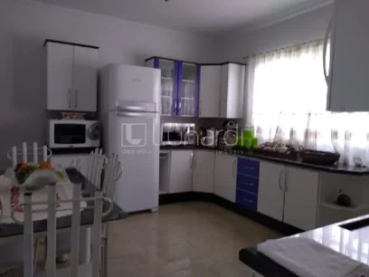 Casa com 3 Dormitórios - Miniatura - Lunardi Imóveis