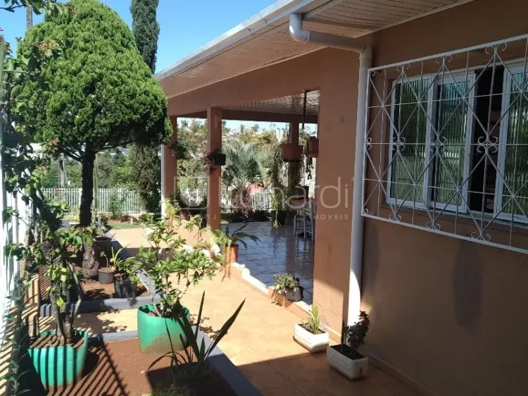 Casa com 3 Dormitórios - Lunardi Imóveis