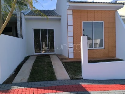 Casa com 2 Dormitórios - Miniatura - Lunardi Imóveis