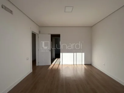 Casa com 4 Dormitórios - Miniatura - Lunardi Imóveis