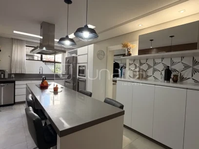 Apartamento com 4 Dormitórios - Miniatura - Lunardi Imóveis