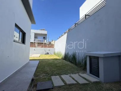 Casa com 3 Dormitórios - Miniatura - Lunardi Imóveis