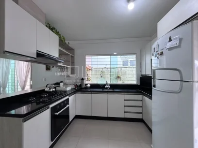 Casa com 2 Dormitórios - Miniatura - Lunardi Imóveis