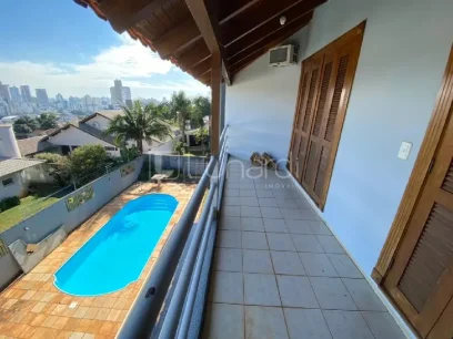 Casa com 3 Dormitórios - Miniatura - Lunardi Imóveis