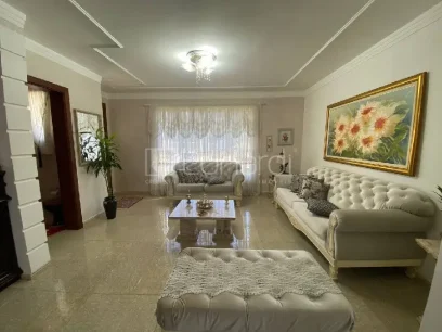 Casa com 3 Dormitórios - Miniatura - Lunardi Imóveis